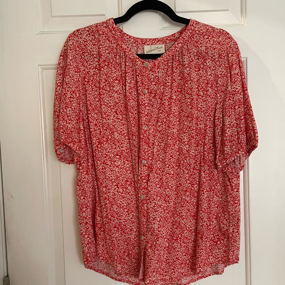 Short sleeve floral blouse
